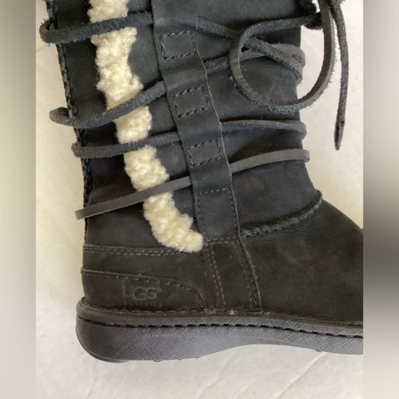 UGG Catalina Tall Black Suede Shearling Leather Wrap Strap Boots Size 6 - Picture 13 of 15